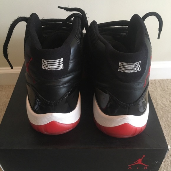 Air Jordan Retro Eleven Bred 2012 - Picture 4 of 6